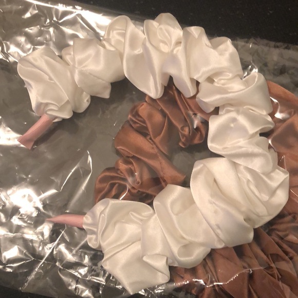 Brand new,Hair ruffle,free size,Fits all - Picture 5 of 9